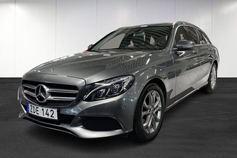 Grå Begagnad 2017 Mercedes C180 Avantgarde Kombi | 234 000 kr (Marknadspris) - Bild 1/4