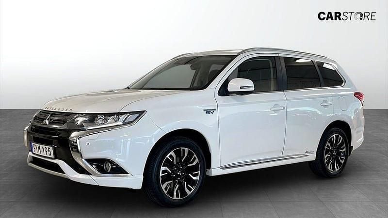 Vit Begagnad 2018 Mitsubishi Outlander SUV | 179 900 kr (Superpris) - Bild 1/4