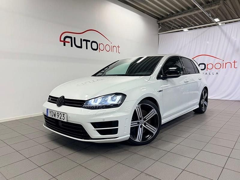 Begagnad VW Golf VII R 301 HK (221 kW) 2016 Vit Halvkombi