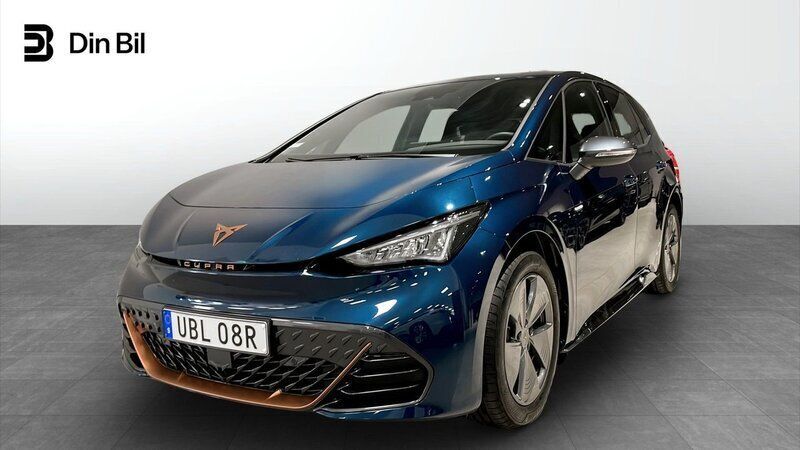 Mörkblå Begagnad 2024 Cupra Born Halvkombi | 299 900 kr (Marknadspris) - Bild 1/4