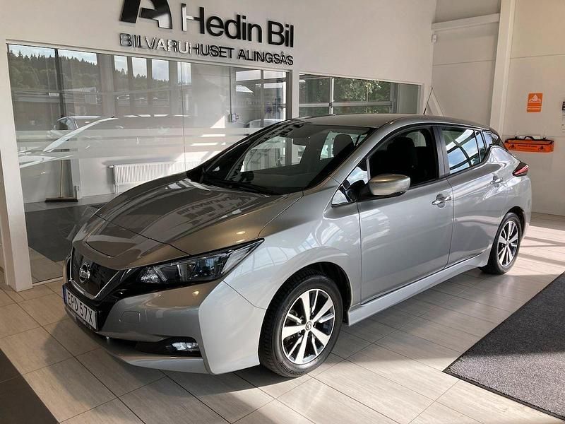 Silver Begagnad 2021 Nissan Leaf Acenta Halvkombi | 170 000 kr (Marknadspris) - Bild 1/4