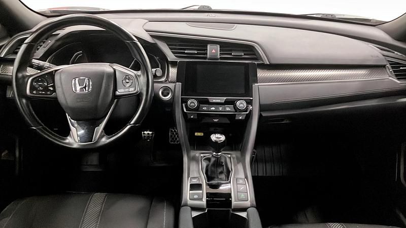 Begagnad Honda Civic 182 HK (133 kW) 2017 Silver Halvkombi