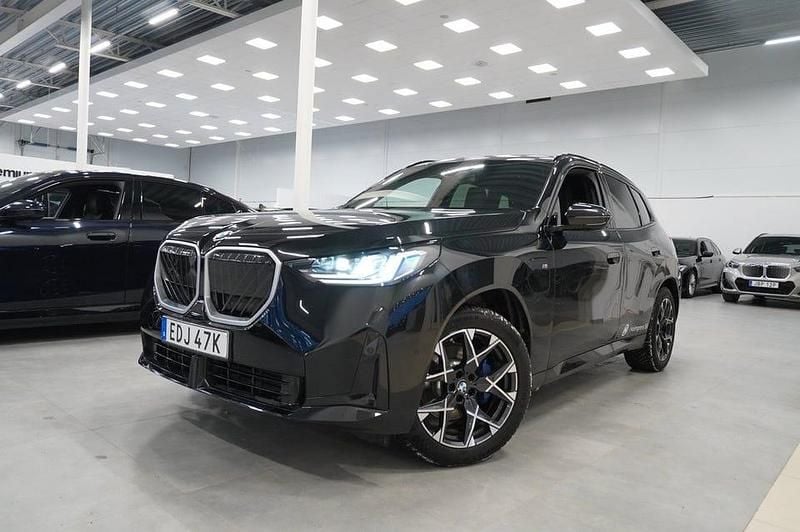 Safirsvart metallic Ny 2025 BMW X3 Efficient Dynamics SUV | 798 200 kr (Lite dyr) - Bild 1/4