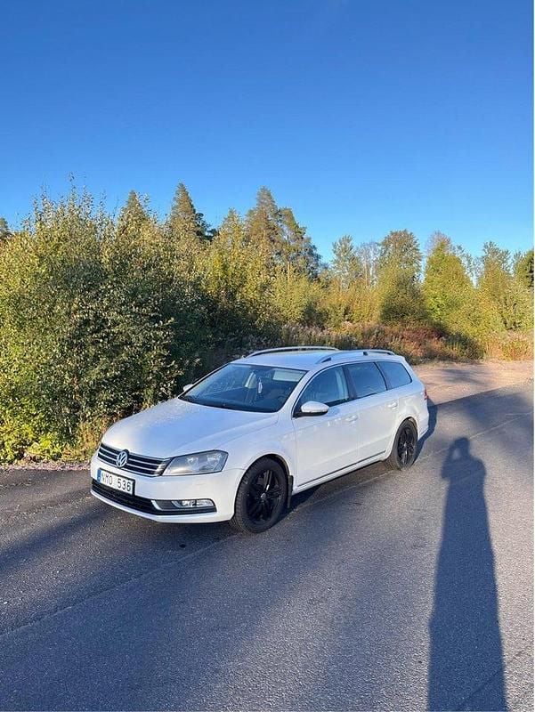 Vit Begagnad 2014 VW Passat Kombi | 50 000 kr (Bra pris) - Bild 1/4