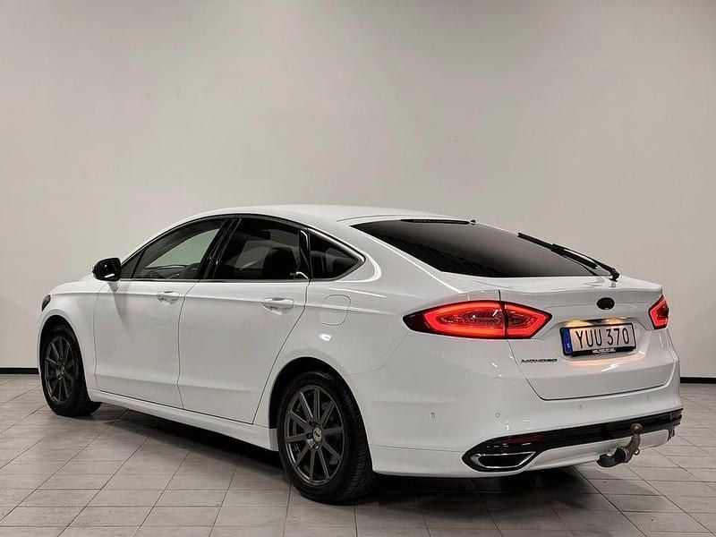 Begagnad Ford Mondeo 180 HK (132 kW) 2017 Vit Halvkombi