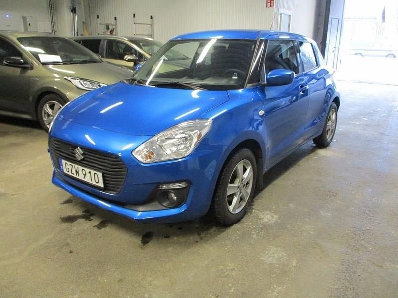 Blå Begagnad 2018 Suzuki Swift Halvkombi | 119 000 kr (Bra pris) - Bild 1/4
