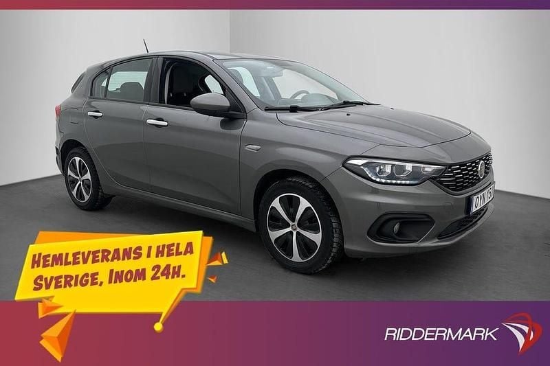 Begagnad Fiat Tipo Lounge 120 HK (88 kW) 2017 Grå Halvkombi