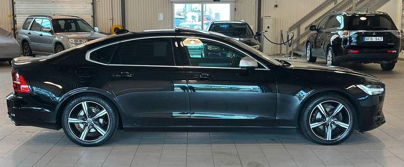 Begagnad Volvo S90 R-Design 191 HK (140 kW) 2018 Svart Sedan