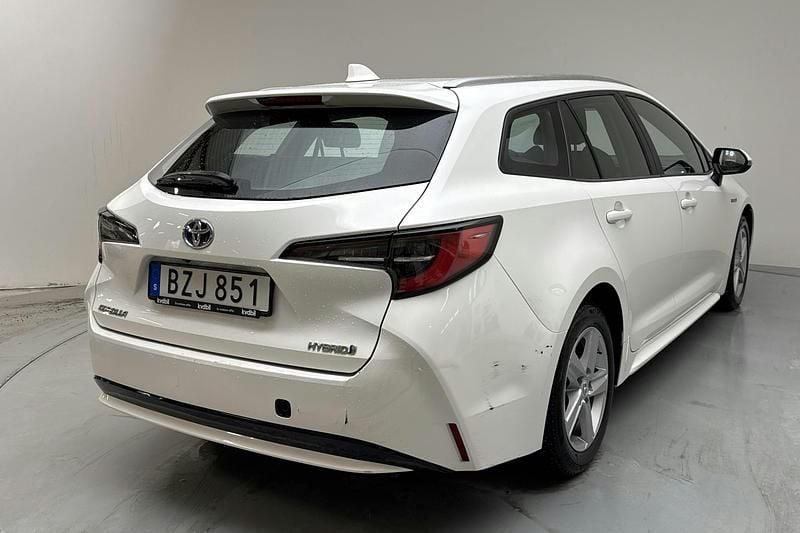 Begagnad Toyota Corolla 122 HK (89 kW) 2020 Vit Kombi