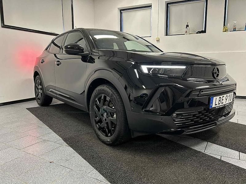 Begagnad Opel Mokka-e GS Line 100 kW (136 HK) 2022 Svart SUV
