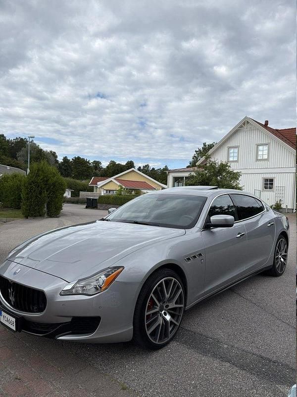 Silver Begagnad 2014 Maserati Quattroporte Sedan | 449 995 kr - Bild 1/4