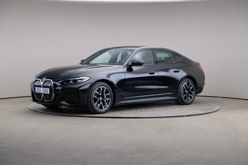 Svart Begagnad 2022 BMW i4 M Sport Sedan | 439 000 kr (Bra pris) - Bild 1/4