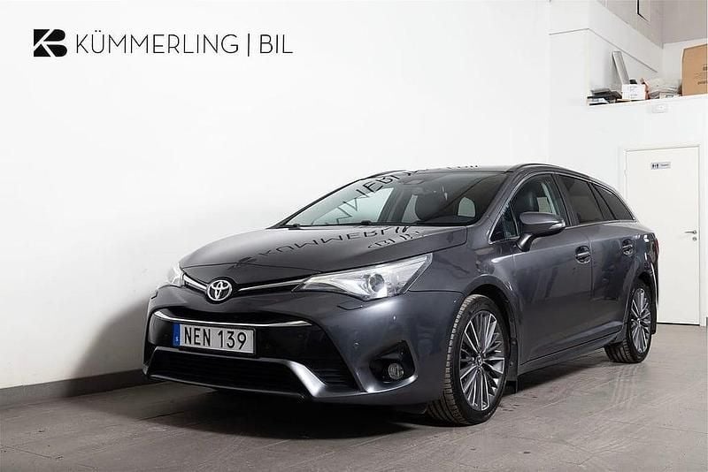 Begagnad Toyota Avensis Multidrive S 154 HK (113 kW) 2017 Grå Kombi