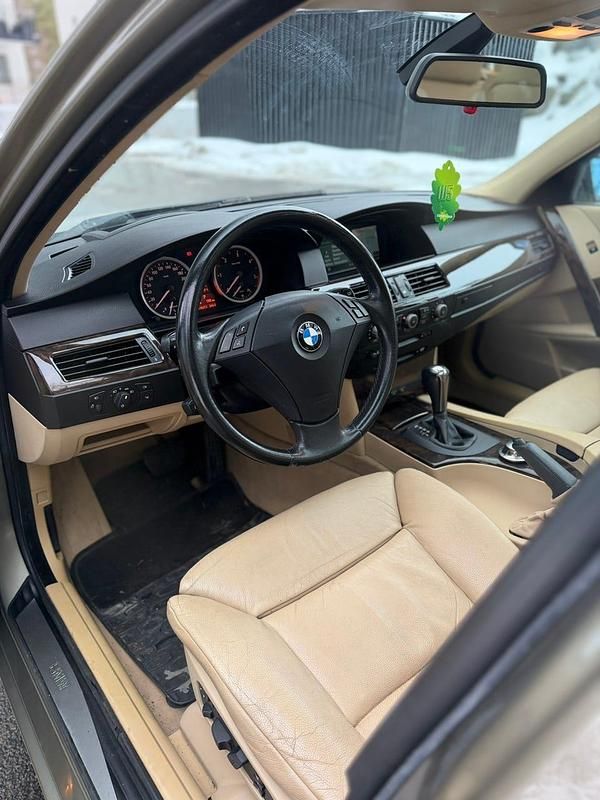 Begagnad BMW 535 272 HK (200 kW) 2005 Kombi