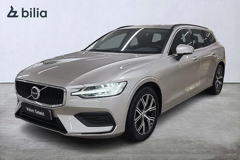 Ljusgrå Begagnad 2023 Volvo V60 Core Kombi | 309 000 kr (Bra pris) - Bild 1/3