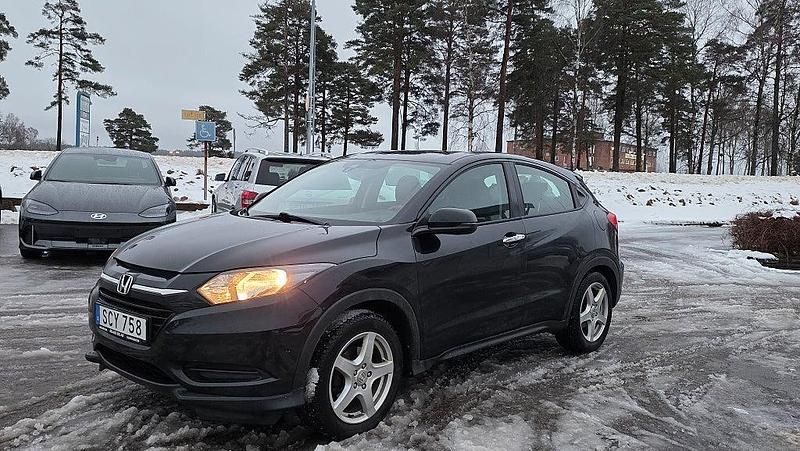 Svart Begagnad 2017 Honda HR-V SUV | 137 900 kr (Superpris) - Bild 1/4
