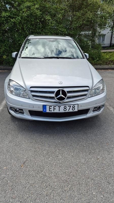 Begagnad 2010 Mercedes C200 | 65 000 kr (Bra pris) - Bild 1/4