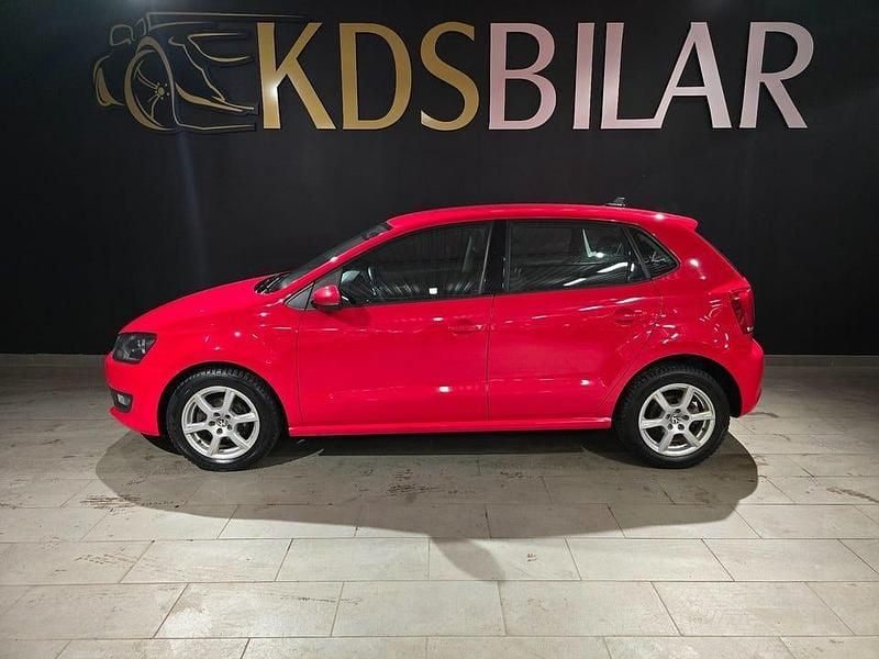 Röd Begagnad 2013 VW Polo Edition Halvkombi | 69 500 kr (Marknadspris) - Bild 1/4