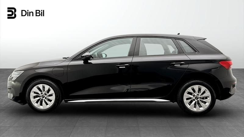 Begagnad Audi A3 Sportback e-tron Proline 204 HK (150 kW) 2023 Svart Halvkombi
