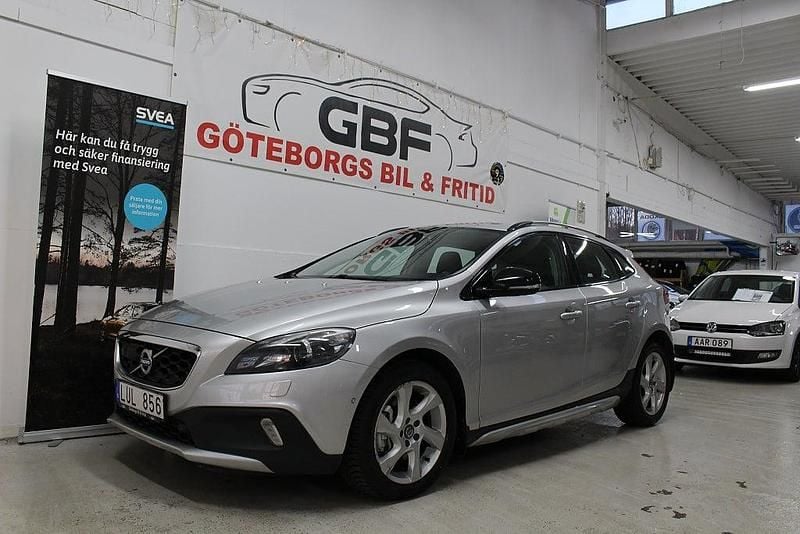 Ljusgrå Begagnad 2012 Volvo V40 Summum Halvkombi | 114 900 kr (Bra pris) - Bild 1/4