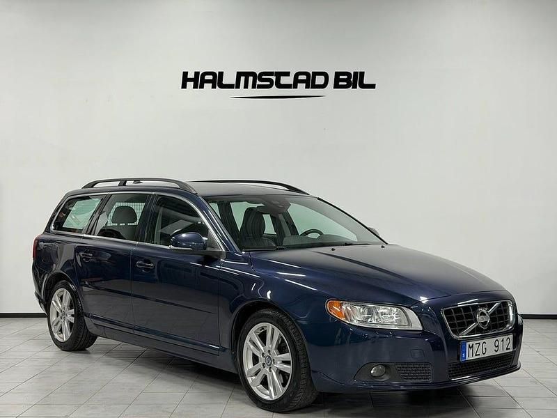 Blå Begagnad 2012 Volvo V70 Kombi | 139 500 kr (Lite dyr) - Bild 1/4