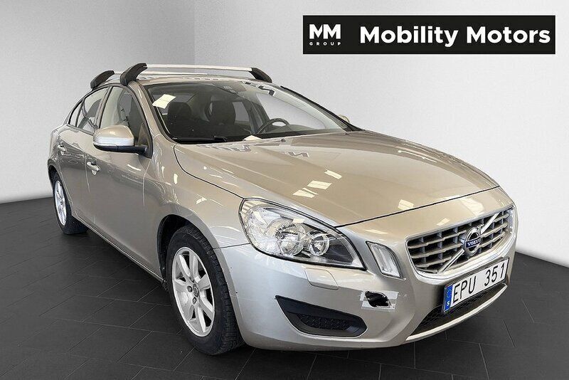 Ljusbrun Begagnad 2012 Volvo S60 Kinetic Sedan | 109 900 kr (Marknadspris) - Bild 1/4