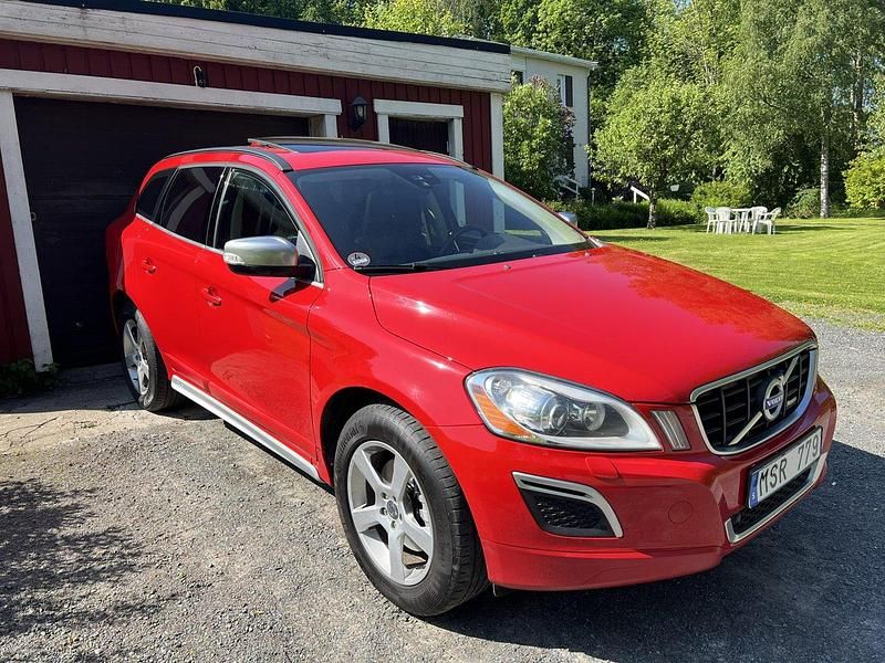 Röd Begagnad 2012 Volvo XC60 R-Design SUV | 129 990 kr (Bra pris) - Bild 1/4