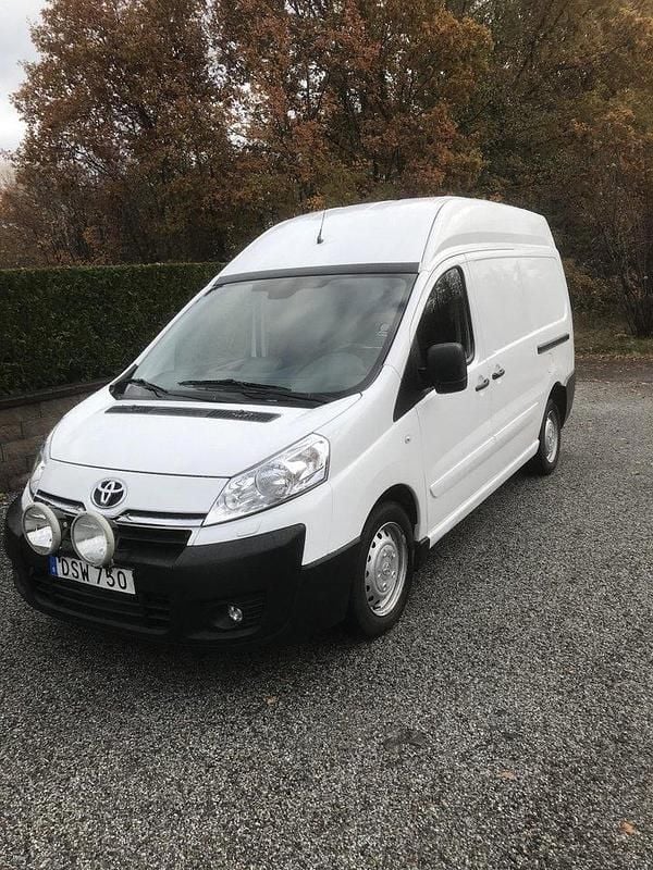 Vit Begagnad 2015 Toyota Proace Van | 74 000 kr (Marknadspris) - Bild 1/4