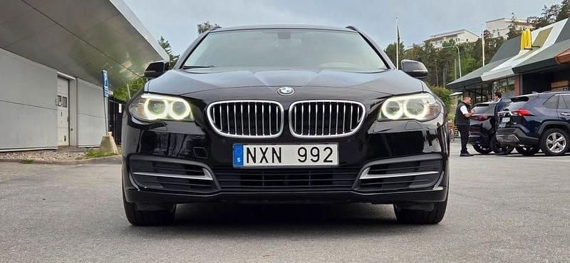 Begagnad BMW 520 Comfort Edition 184 HK (135 kW) 2014 Svart Kombi