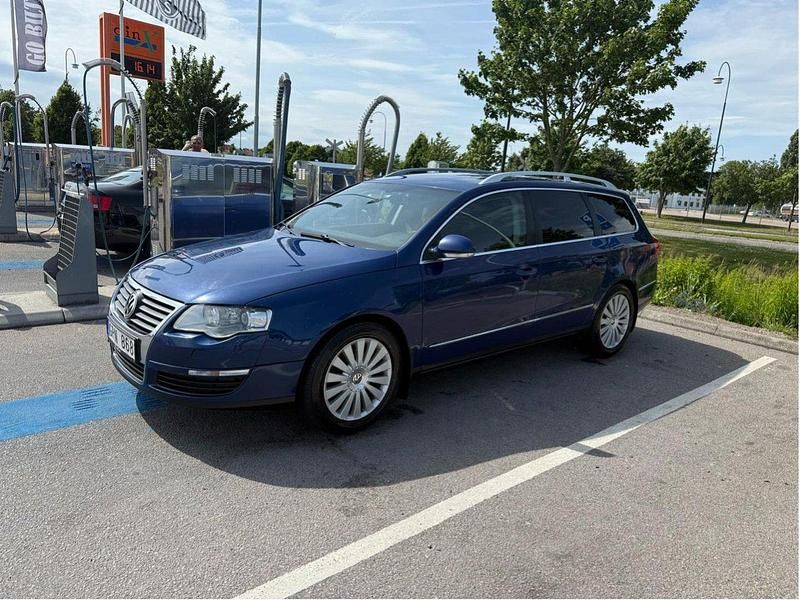 Blå Begagnad 2008 VW Passat Highline Kombi | 28 500 kr (Lite dyr) - Bild 1/4