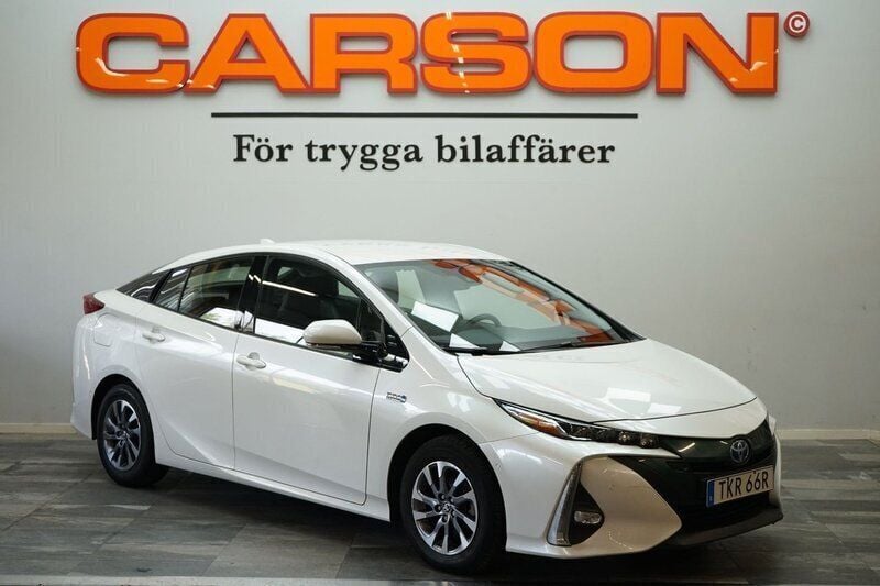 Vit Begagnad 2018 Toyota Prius Plug-in Hybrid Executive Halvkombi | 209 900 kr (Marknadspris) - Bild 1/4