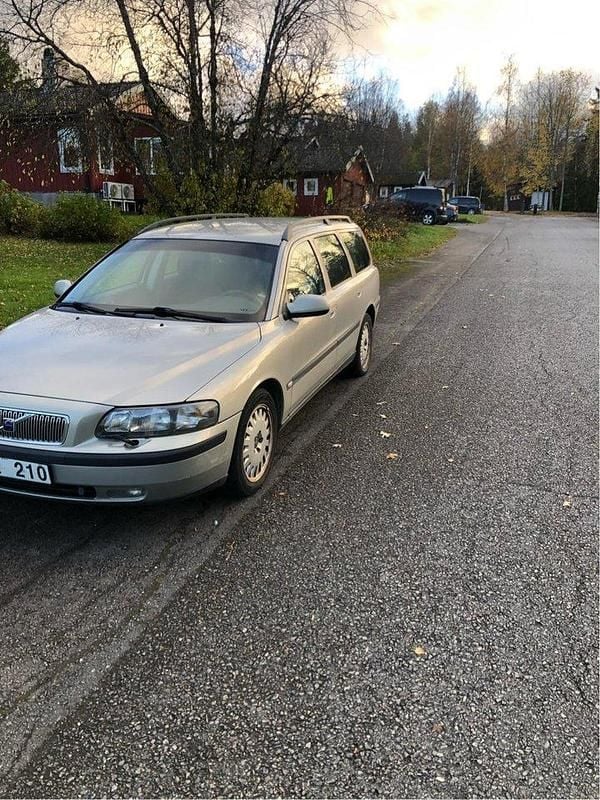 Begagnad 2001 Volvo V70 Kombi | 20 000 kr - Bild 1/3