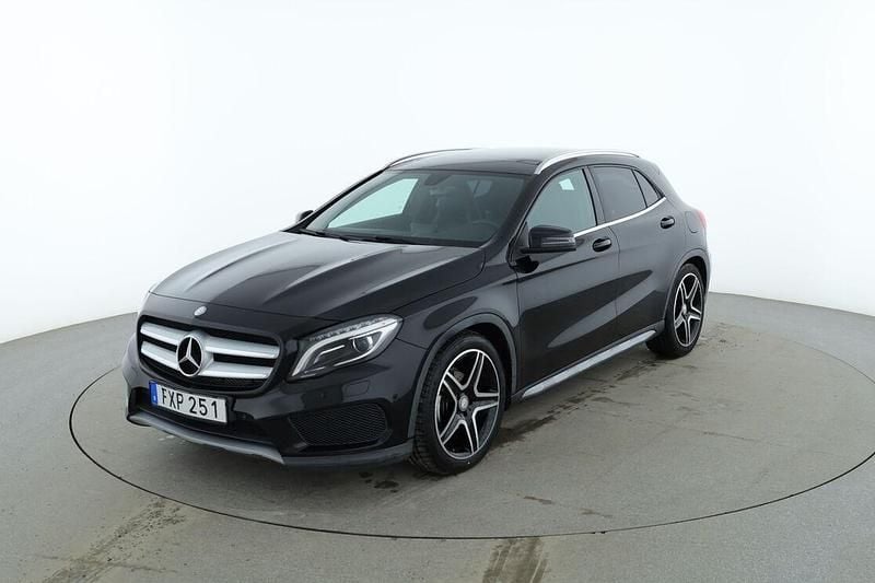 Svart Begagnad 2015 Mercedes GLA200 AMG line SUV | 175 000 kr (Marknadspris) - Bild 1/3