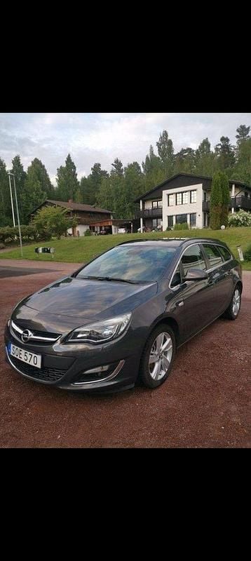 Grå Begagnad 2014 Opel Astra Kombi | 55 000 kr (Marknadspris) - Bild 1/4