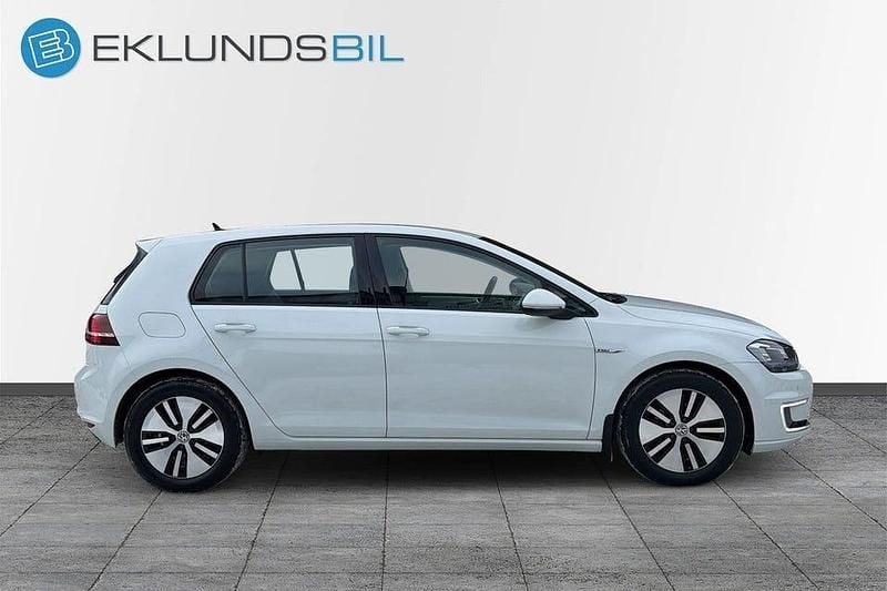 Begagnad VW e-Golf 85 kW (116 HK) 2014 Vit Halvkombi
