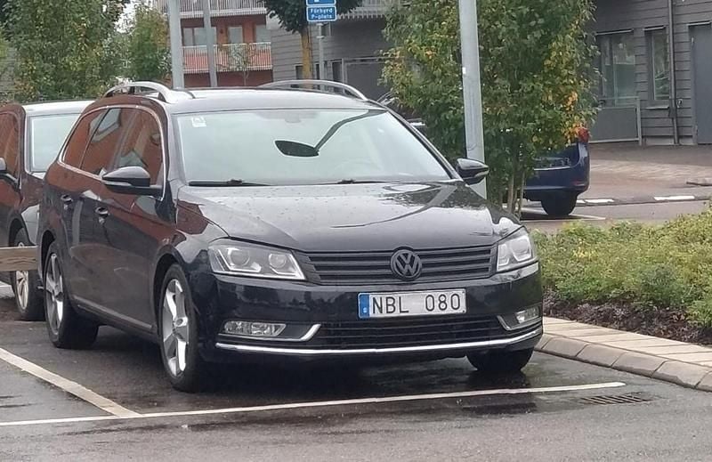 Svart Begagnad 2013 VW Passat GT Kombi | 82 000 kr (Bra pris) - Bild 1/4