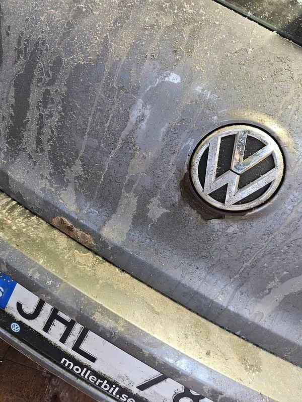 Begagnad VW Golf VI 102 HK (75 kW) 2011 Halvkombi