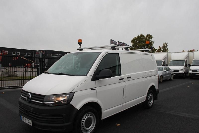 Vit Begagnad 2018 VW T6 Van | 162 500 kr (Bra pris) - Bild 1/4