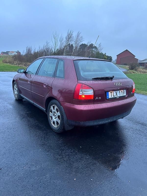 Begagnad 2003 Audi A3 Halvkombi | 21 900 kr (Marknadspris) - Bild 1/4