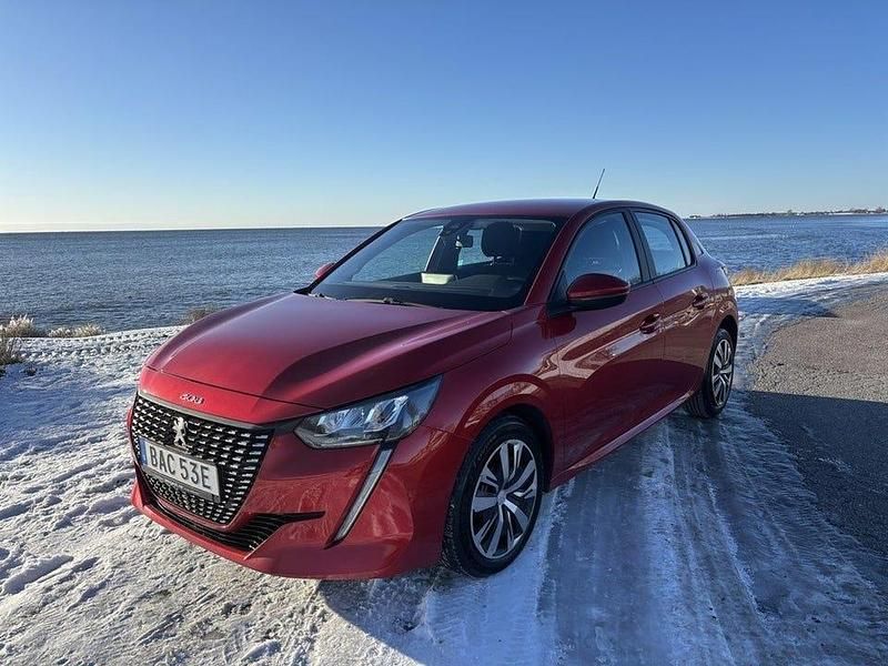 Röd Begagnad 2020 Peugeot 208 Active Halvkombi | 119 900 kr (Marknadspris) - Bild 1/4