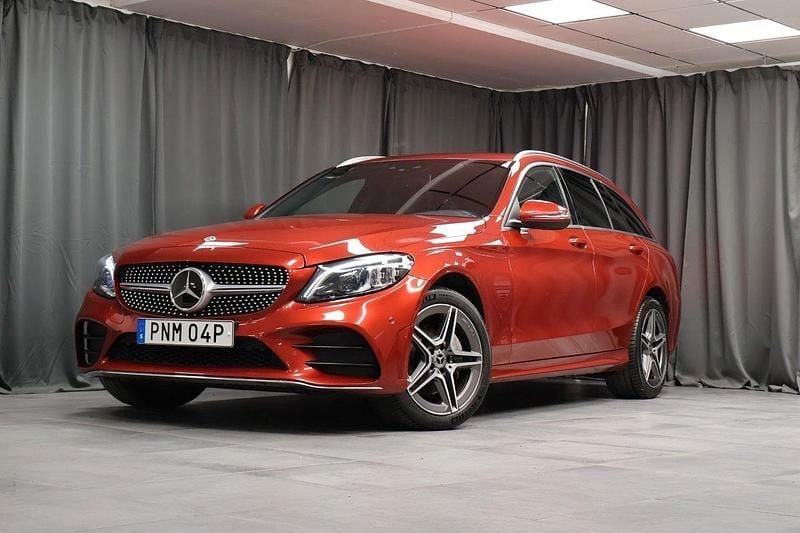 Röd Begagnad 2019 Mercedes C220 Advanced Plus Kombi | 319 000 kr (Lite dyr) - Bild 1/4