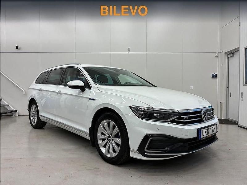 Begagnad VW Passat Active 156 HK (114 kW) 2019 Vit Kombi