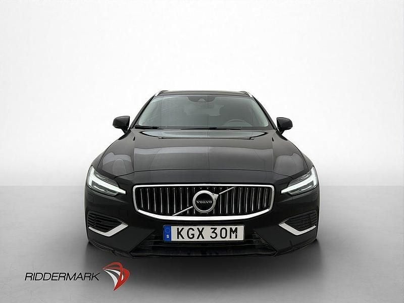 Begagnad Volvo V60 340 HK (250 kW) 2021 Svart Kombi