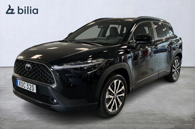 Svart Ny 2024 Toyota Corolla Cross Style SUV | 439 900 kr (Lite dyr) - Bild 1/3