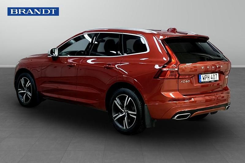 Begagnad Volvo XC60 235 HK (172 kW) 2018 Röd SUV