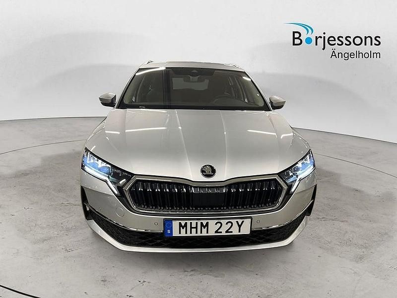 Ny Skoda Octavia Selection 116 HK (85 kW) 2025 Silver Kombi
