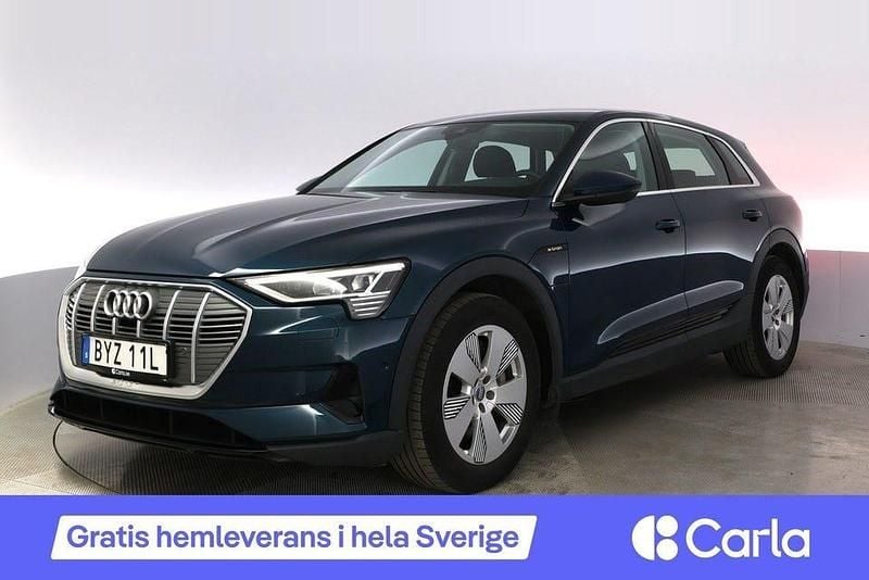 Begagnad Audi e-tron 230 kW (313 HK) 2020 Blå SUV