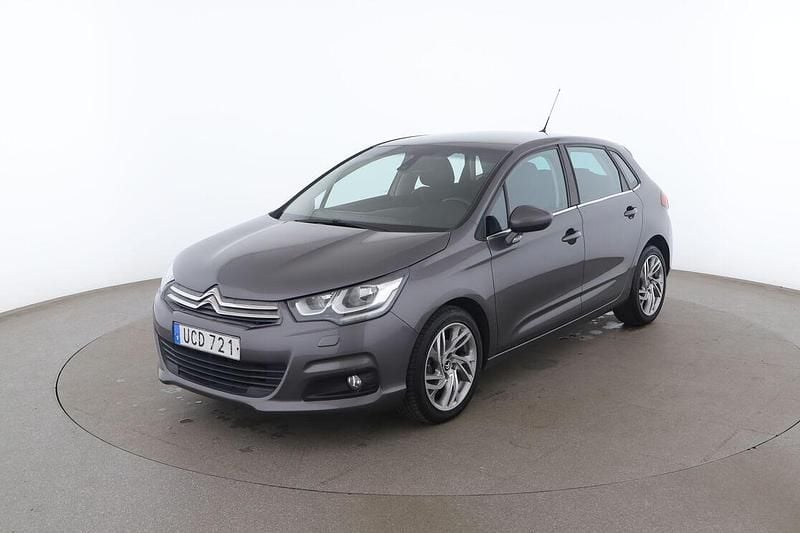 Grå Begagnad 2015 Citroën C4 Halvkombi | 95 000 kr (Marknadspris) - Bild 1/3