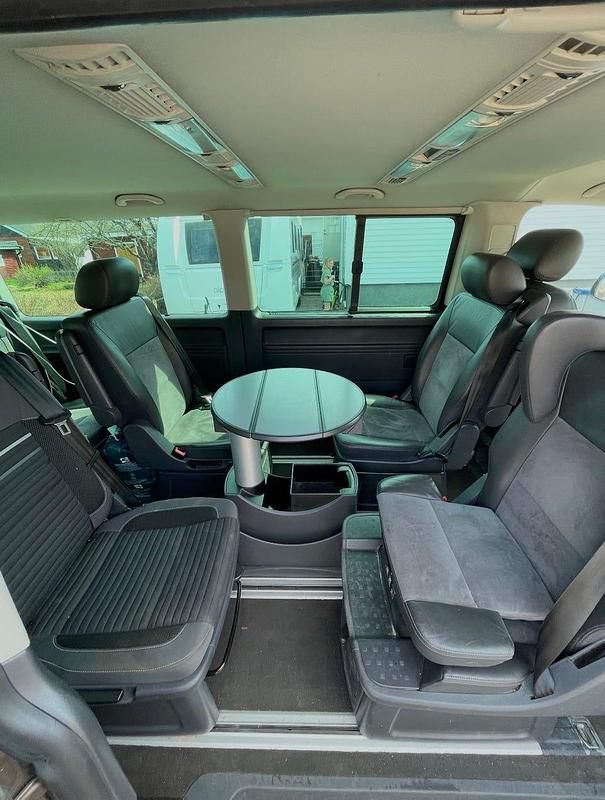 Begagnad VW Multivan 180 HK (132 kW) 2010