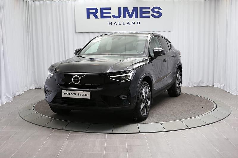 Svart Begagnad 2023 Volvo EC40 Plus SUV | 459 500 kr (Dyr) - Bild 1/4